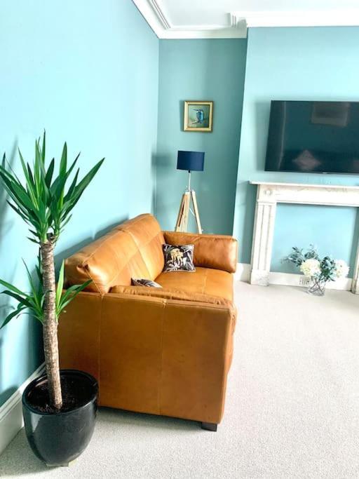 Lovely 3 Bed House In The Heart Of Cheltenham Eksteriør bilde
